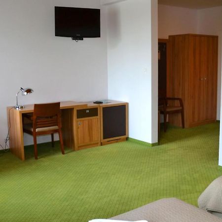 Hotel Tawerna Kaper Ilawa Esterno foto