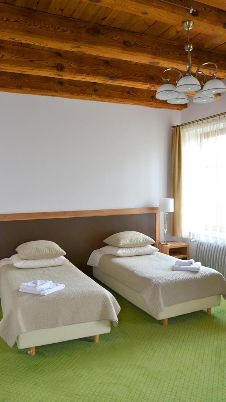 Hotel Tawerna Kaper Ilawa Esterno foto
