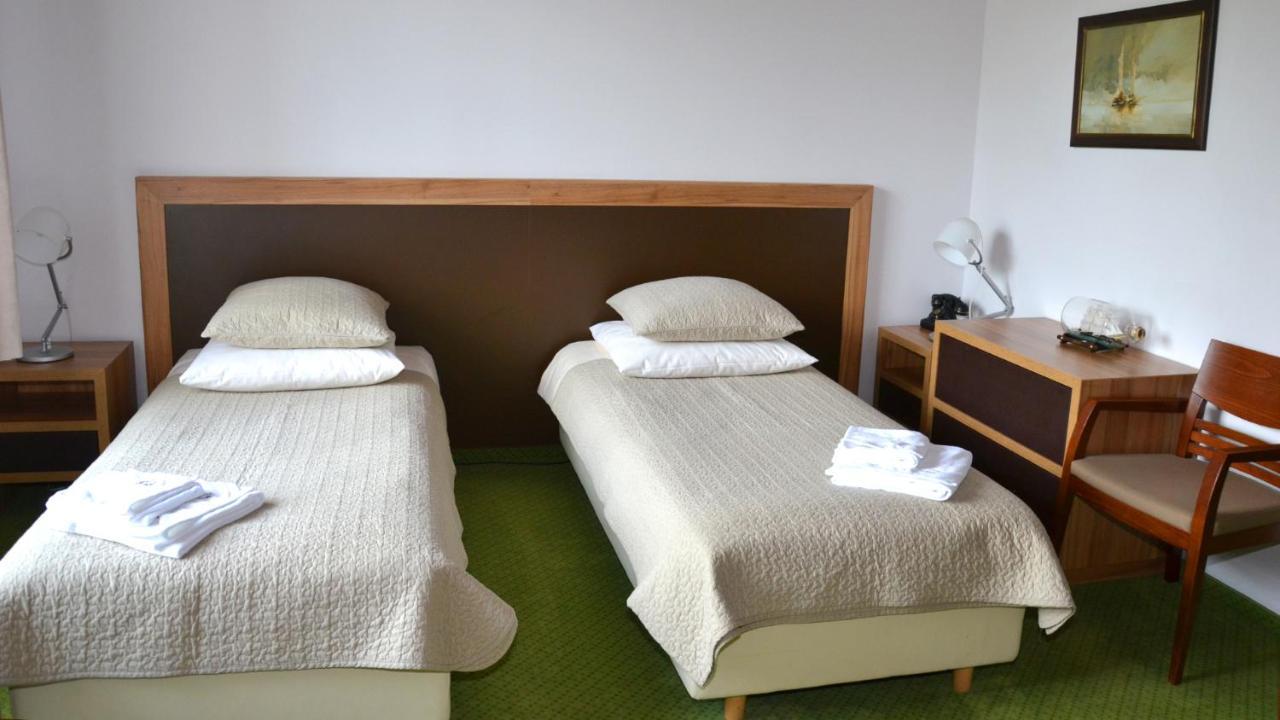 Hotel Tawerna Kaper Ilawa Esterno foto