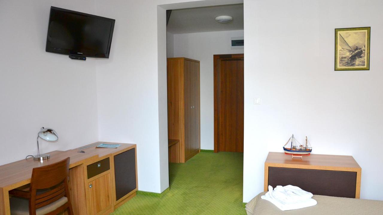Hotel Tawerna Kaper Ilawa Esterno foto