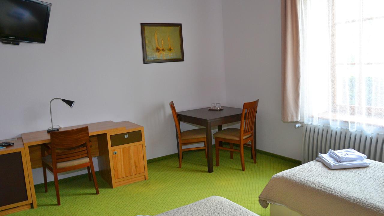 Hotel Tawerna Kaper Ilawa Esterno foto